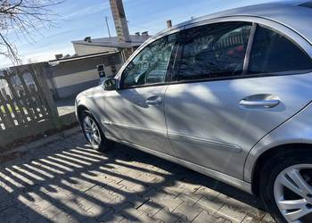Sprzedam samochód marki mercedes benz