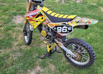 Suzuki RM85L cross