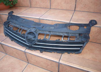 Opel Astra 3 III grill atrapa przód 2007 - 2012 r
