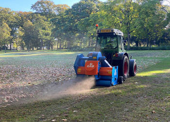Profesjonalny rozdrabniacz liści do frakcji kompostu, ciągniony, napęd WOM
