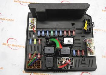 NISSAN QASHQAI I J10 07r skrzynka bezpieczników 284B7VD01A