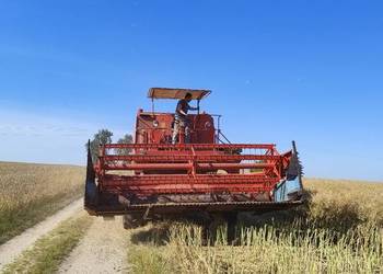 Sprzedam kombajn zbożowy bizon super Z 056