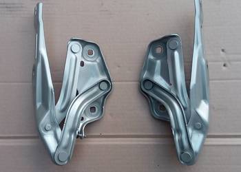 Skoda Karoq zawiasy pokrywy silnika.