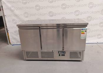 Stół chłodniczy Hendi Arktic 232026 3 drzwiowy agregat dolny