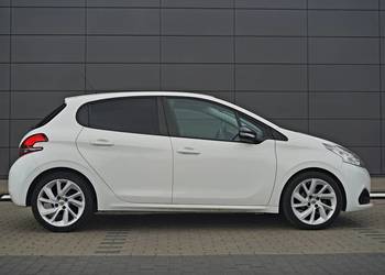 2018 Peugeot 208 1.2 benzyna, alu 17, tablet, niski przebieg, zamiana