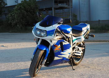 Suzuki GSX-R 750