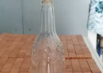 Karafka szklana o pój. 0,5l z lat 70-tych.