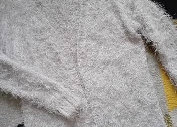 Włochaty długi sweter