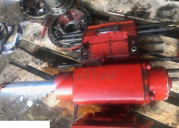 Manitou 626 - Siłownik Wspomagania Obudowa Ataku