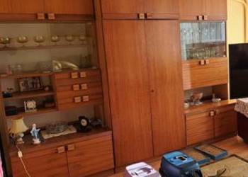 Zestaw mebli z czasów PRL.