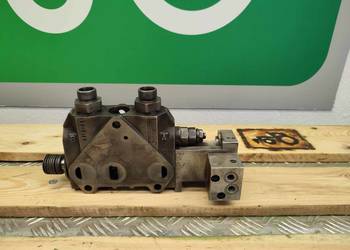 Blok rozdzielacza New Holland LM 5060
