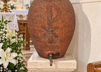 ceramiczne naczynie na wodę święconą