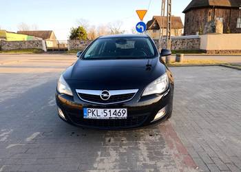 Opel Astra J COSMO 1.6 Turbo 180 KM – Czarna Perła Metalic