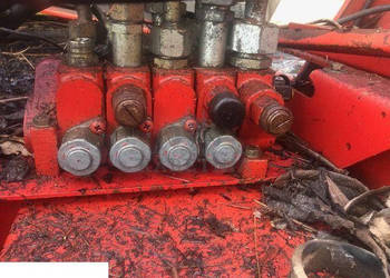 Manitou 628 - Rozdzielacz Hydrauliczny