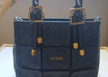 Guess torebka typu kuferek