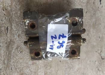 Mercedes W123 Zawiasy drzwi 2 szt. Mercedes W123 Zawiasy drzwi 2 szt.