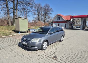Toyota Avensis *1,6 benz 110 KM *Sprawna KLIMA * Jeden właściciel