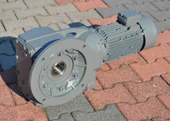 Motoreduktor kątowy 1.5kw. 13,3obr./min.. SIEMENS