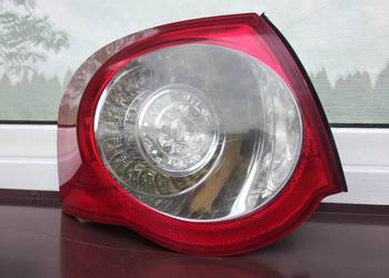 VW Passat B6 kombi Variant lampa tył tylna lewa błotnik oryginał 3C9945095B