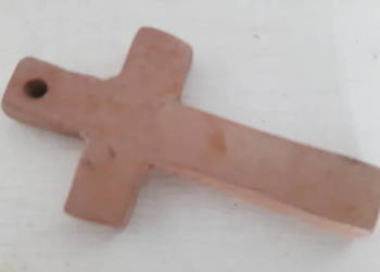 Krzyżyk ceramiczny.