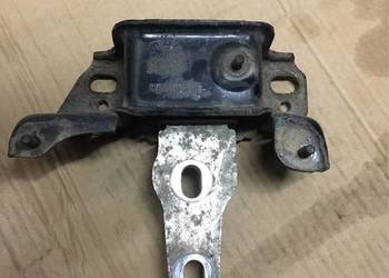 Łapa poduszka silnika fiesta mk7 1.6tdci 8v51-7m121ae
