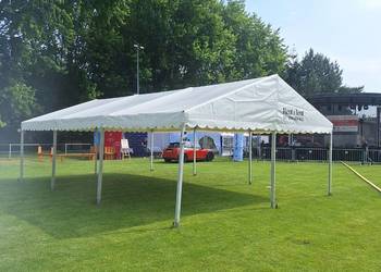 Wynajem namiotów eventowych na imprezy plenerowe;