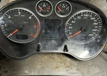 Licznik Audi a3 8p 2.0 tdi manual 8P0920930Q