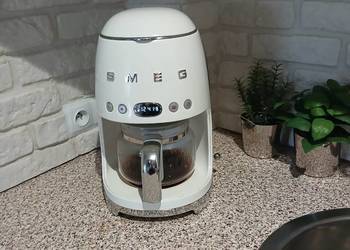 Ekspres przelewowy bialy