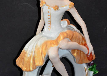 Roceram porcelana figurka Olga do kolekcji, ok. 25 cm. Roceram porcelana figurka Olga do kolekcji, ok. 25 cm.