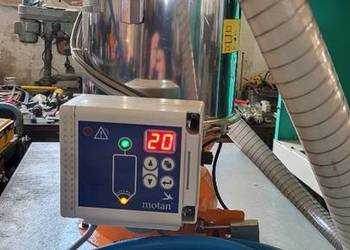 Zaciąg tworzywa, podajnik granulatu Motan Metro HES 50-1 moc 1,1 kW