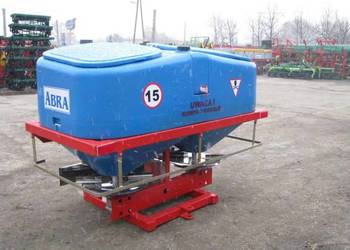 Rozsiewacz nawozów 600l PLASTIKOWY ZBIORNIK