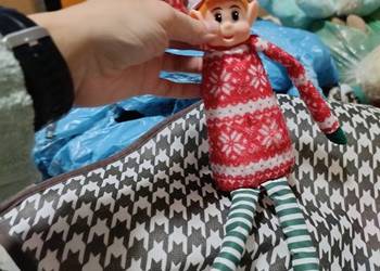 figurka to Elf Psotnik, znany również jako Elf on the Shelf