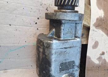 pompa oleju z agregatu od Silnika Martin 8604