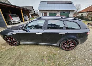 Alfę Romeo 159 z silnikiem 2.4 diesel (6L/100)