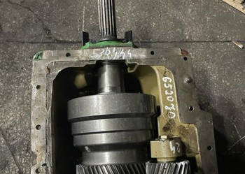 John Deere przystawka przedniego napędu 53/44/24 obudowa części