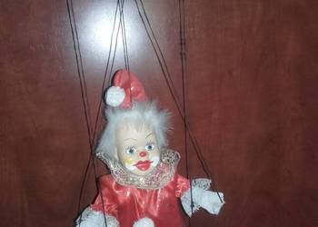 Pajacyk kukiełka na sznurkach z porcelanową głową marionetka zabawka