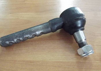 Końcówka drążka frezowana krótka L 145 URSUS C 360. Końcówka drążka frezowana krótka L 145 URSUS C 360.