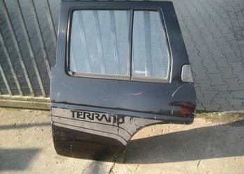 nissan terrano I 87-95r drzwi tył lewe