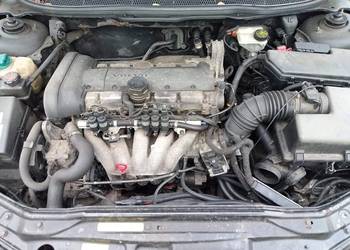 SILNIK VOLVO V70