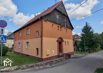 Bezczynszowe / 2 pokoje / ul. Pieniężnego 3 / parter / działka