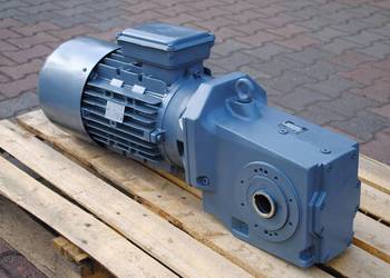Motoreduktor kątowy 5,5kw. 191obr./min.. z hamulcem! NORD