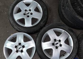 trzy strukturalne felgi ford koła opony