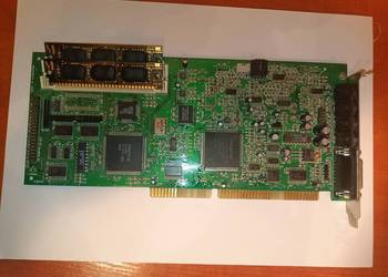 Sound Blaster 32 CT3600 z pamięciami.