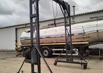 Suwnica wciągarka bramowa mobilna