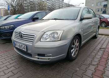 Avensis 2.0 benzyna klima 4xel. szyby ładna