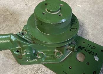 POMPA WODY   RE46257 AR92418E KOMBAJN JOHN DEERE