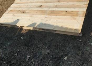 Palety z pełną podłogą