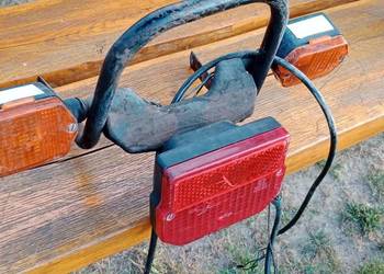 Sprzedam lampę z kierunkowskazami uchwytem i wiązką elektryczną