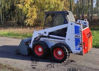 Sprzedam Bobcat 743