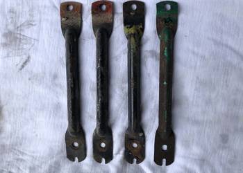 Uchwyty mocowania błotnika motorynka Romet oryginalne 4 szt